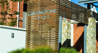 Stunning Apartment at Greenstone Crest- Available to Let